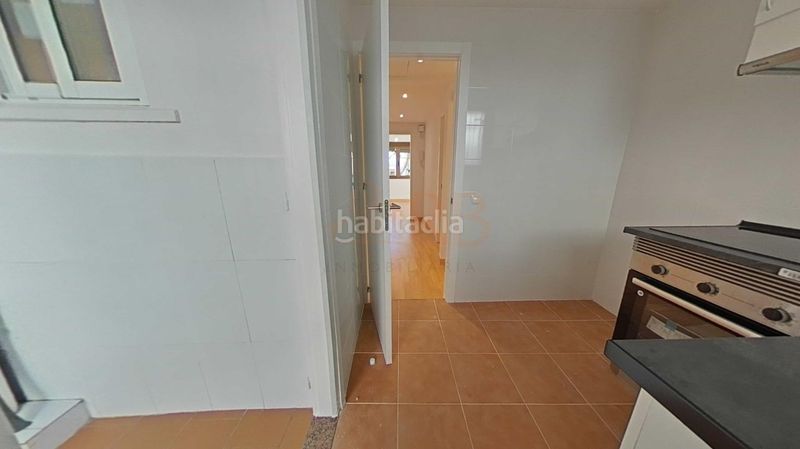 Foto 6f0bb29d-ef58-4cc3-a87a-7ec7d2a8b814. Flat in calle viladecans de 20 in Casablanca Sant Boi de Llobregat