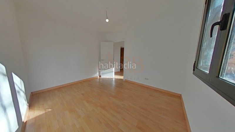 Foto 8027b012-a80e-4f5f-b631-8772e278c9f3. Flat in calle viladecans de 20 in Casablanca Sant Boi de Llobregat