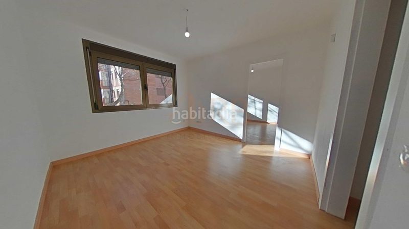 Foto fc2db613-c2af-4f55-bf26-9c155b1c1509. Flat in calle viladecans de 20 in Casablanca Sant Boi de Llobregat