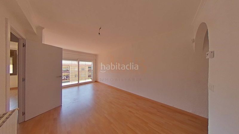 Foto 2f567b0b-9bc5-476a-9638-72134d520fd1. Appartamento in calle mare deu de montserrat 107 in Viladecans