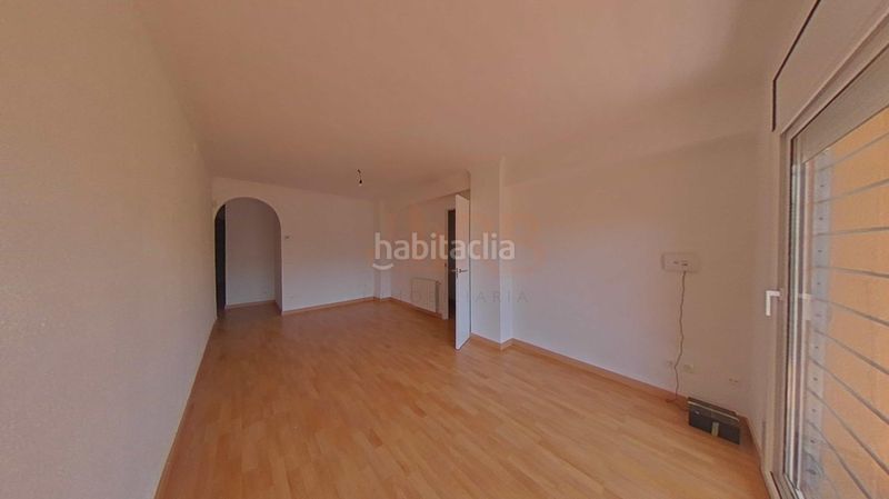 Foto 3f22eafa-7fdc-4ad4-bd54-91fa0f760719. Appartamento in calle mare deu de montserrat 107 in Viladecans