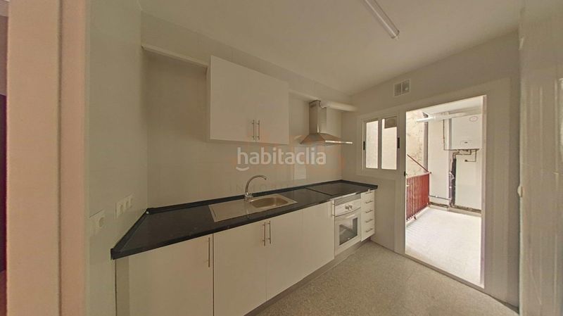 Foto 3f531fd9-12bb-418e-9e8e-38d5798503ba. Appartamento in calle mare deu de montserrat 107 in Viladecans