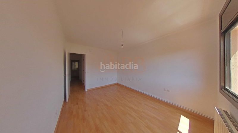 Foto 45cb3b2a-89ff-4367-ae0c-736847b8a97a. Appartamento in calle mare deu de montserrat 107 in Viladecans