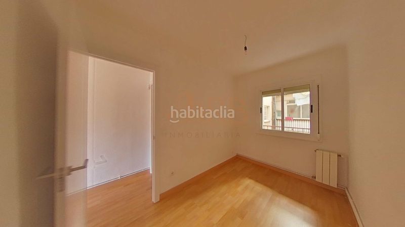 Foto 48e671cb-aff7-4b04-be67-005922b50404. Appartamento in calle mare deu de montserrat 107 in Viladecans