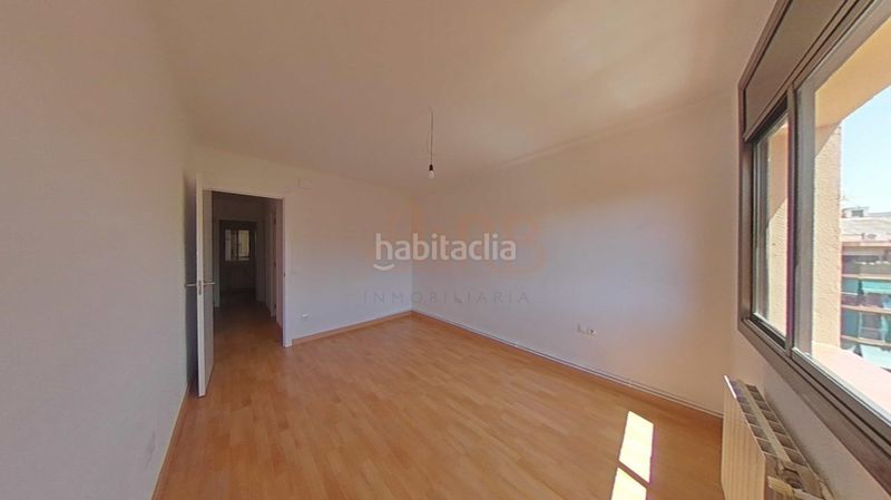 Foto aea83524-f182-4f9d-8856-b959c86d4364. Appartamento in calle mare deu de montserrat 107 in Viladecans