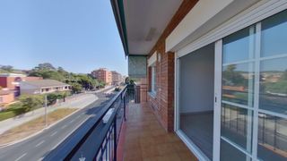 Pis a Carretera santa creu de calafell 123. Este piso se alquila f�cil terraza, sal�n independiente y calefa