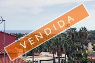 Wohngrundstück in Avenida 302 108. Por fín podrás construir la casa de tus sueños con vistas al mar