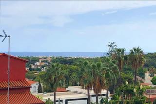 Terrain résidentiel à Avenida 302 108. Por fín podrás construir la casa de tus sueños con vistas al mar