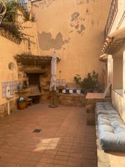 Haus in Eixample. Casa de pueblo con patio