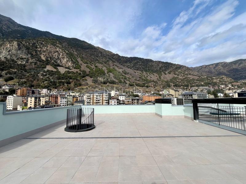 Foto 68cc807b-d643-41eb-b8be-544ed823c868. Attico con parcheggio in Centro Andorra la Vella