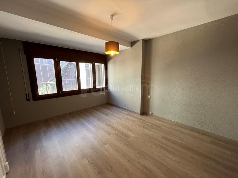 Foto a12e23e0-9fd1-43bf-975e-c4013571fd68. Apartament a Centro Andorra la Vella