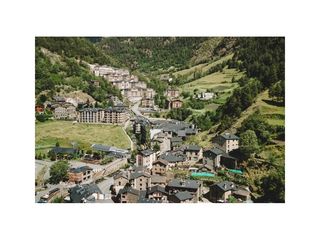 Rent Penthouse in Arinsal-Erts. Fabuloso ático amueblado