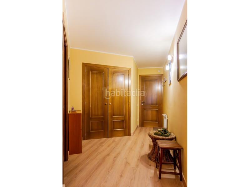 Foto 2e6c7945-9982-4d6c-b69d-ffb1e0383816. Apartament amb aparcament a Canillo Canillo