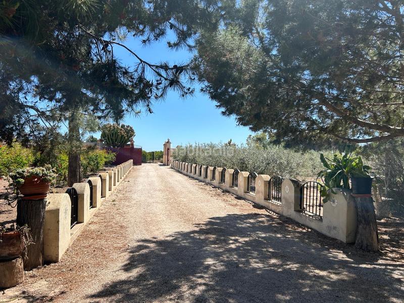 Foto ba1b5540-de27-45cc-ad69-2894e3b0d0c7. Chalet mit parking in Centro Elche / Elx