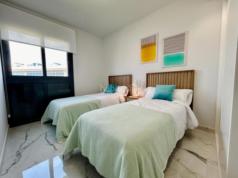 Foto af73259a-a9d2-4b0b-a3cc-16be4ff05dec. Àtic amb calefacció aparcament piscina a Zeniamar - Horizonte - La Campana Orihuela