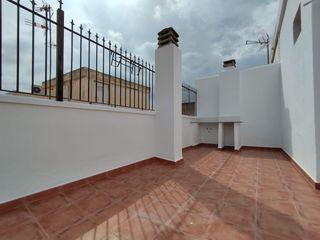 Location Attique à Camí dels Magros - Casablanca. Se alquila piso con solarium privado