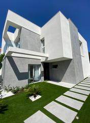 Chalet à Golf Bahía. Exclusividad en un entorno natural junto al mar mediterráneo!!!