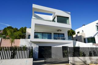 Xalet a Polop. Obra nueva  villa de lujo en polop