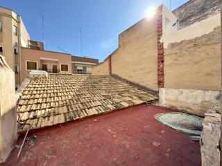 Casa  Calle calderon de la barca. Unifamiliar para reformar  corazn de jess