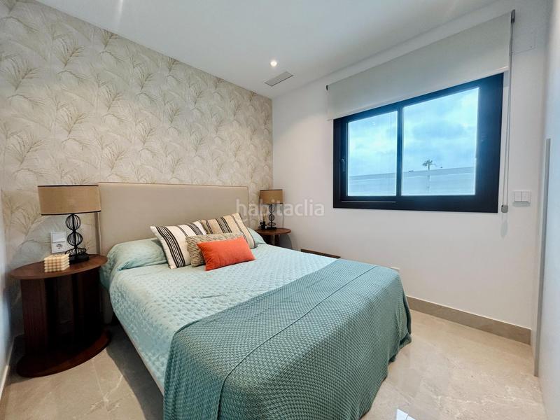 Foto 66173a8f-cfcc-4370-b6fb-61d0cfabd6b2. Chalet villa independiente con piscina en La Marina en Elche / Elx