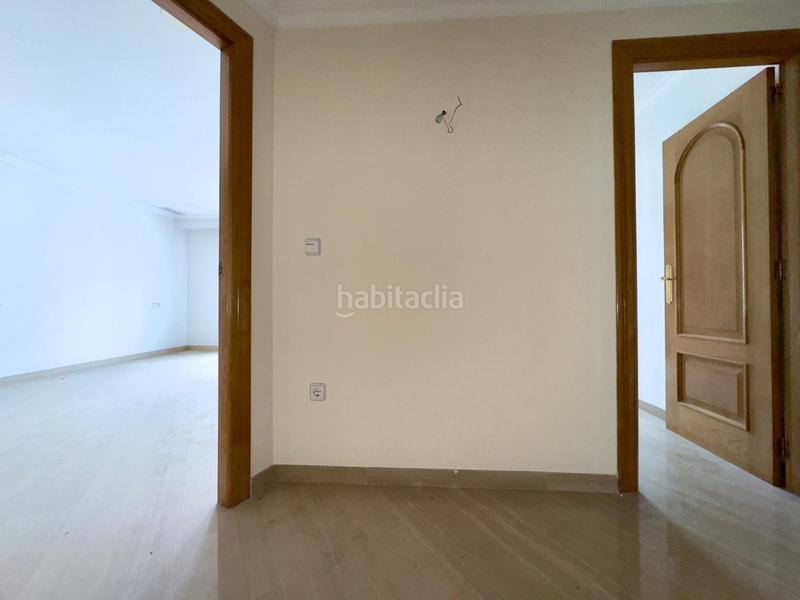 Foto 595aa6c8-d831-43c4-93a7-3aeed73a13e3. Flat with heating parking in Centro Elche / Elx