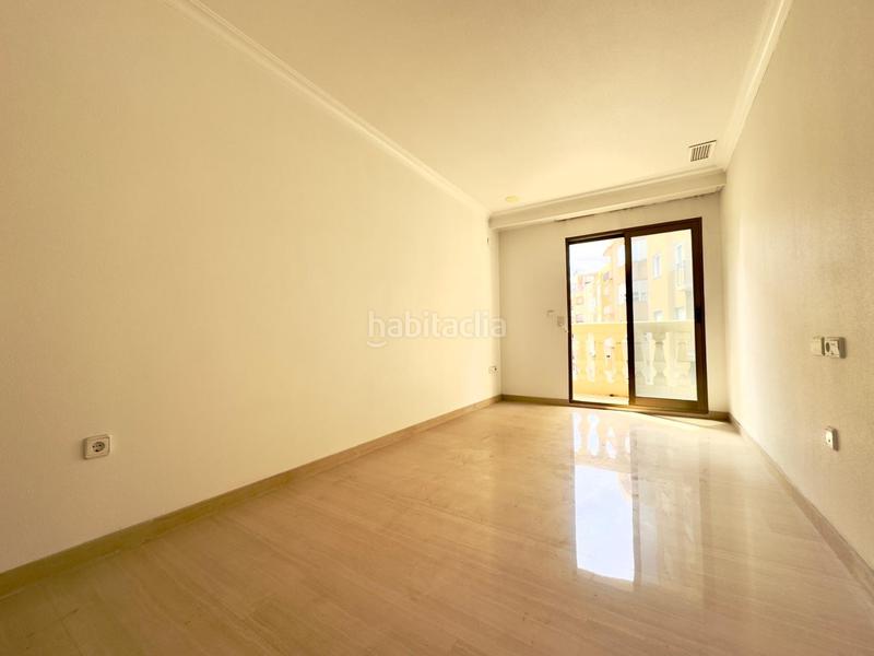 Foto b7ac8c62-d790-4a97-ad9f-4ea6b6f4990a. Pis amb calefacció aparcament a Centro Elche / Elx