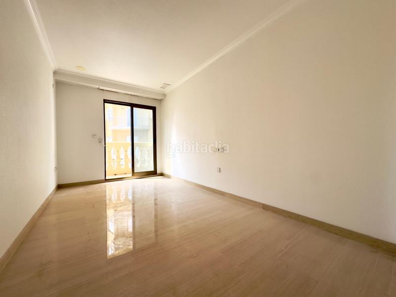 Foto e1042aa2-bbba-4718-916c-f493a5775e57. Flat with heating parking in Centro Elche / Elx