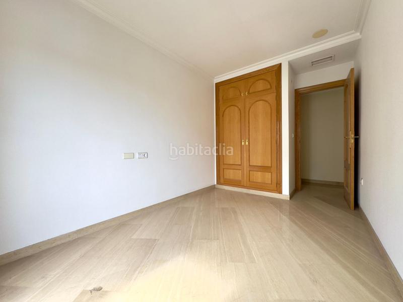 Foto f205cf27-f4cf-471c-8311-cda068942364. Flat with heating parking in Centro Elche / Elx