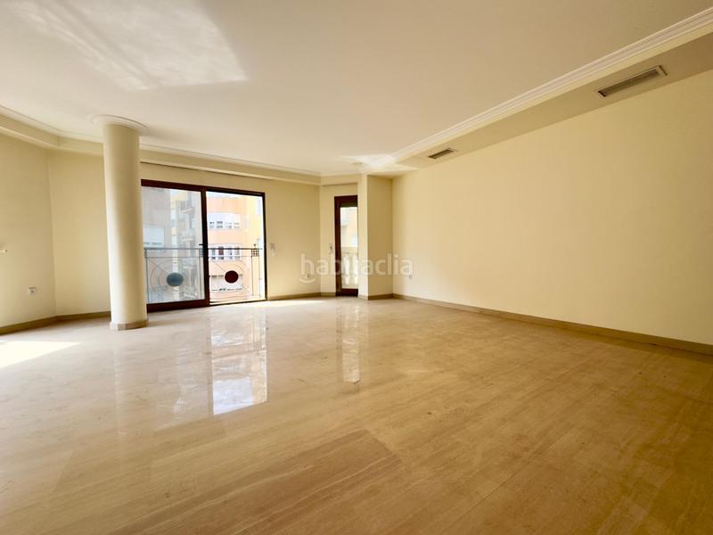 Foto f7c16259-1982-4999-8bf9-328084cf1219. Flat with heating parking in Centro Elche / Elx