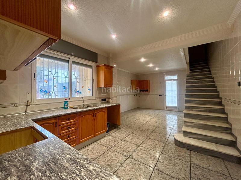 Foto ca25863d-cd76-43dd-a4aa-bbd529407f36. Chalet in Ciutat Jardí - Torreta Verdí Elche / Elx