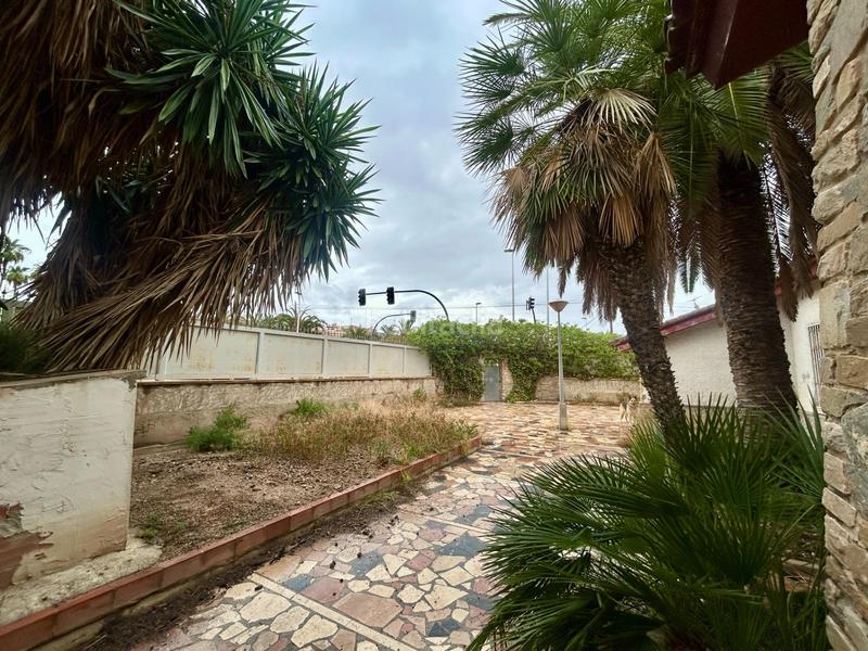 Foto f99a8a05-ed74-42ae-b1c4-2e0c96c0dfc3. Chalet in Ciutat Jardí - Torreta Verdí Elche / Elx