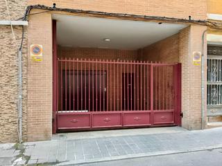 Aparcament cotxe a Calle san leandro 17