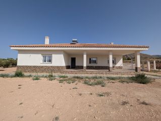 Chalet in Abanilla. Descubre tu nuevo hogar en macisvenda!