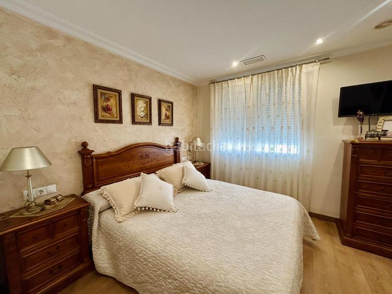 Foto 0a5a4e99-1aa4-4f2a-8f39-33aaed956be8. Casa amb calefacció aparcament piscina a Ciutat Jardí - Torreta Verdí Elche / Elx