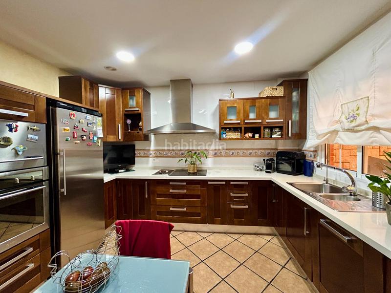 Foto 29f15f03-61a4-4dbc-8e65-f019c4e83be4. Casa con riscaldamento parcheggio piscina in Ciutat Jardí - Torreta Verdí Elche / Elx