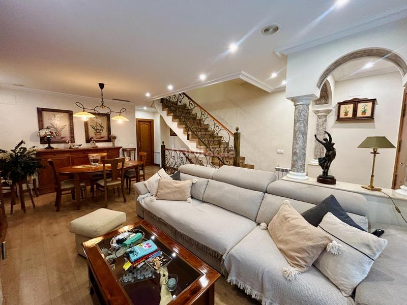 Foto d319eee1-629f-4cc9-b77f-36f2f08c4575. Casa con riscaldamento parcheggio piscina in Ciutat Jardí - Torreta Verdí Elche / Elx