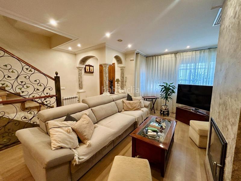 Foto dce2235a-77e2-4f7c-985e-2afe1341557f. Casa con riscaldamento parcheggio piscina in Ciutat Jardí - Torreta Verdí Elche / Elx