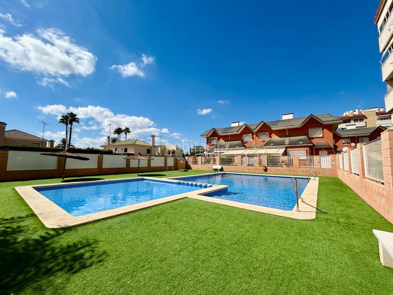 Foto fe64a996-ec2d-40fa-87db-3d266553b971. Casa con riscaldamento parcheggio piscina in Ciutat Jardí - Torreta Verdí Elche / Elx