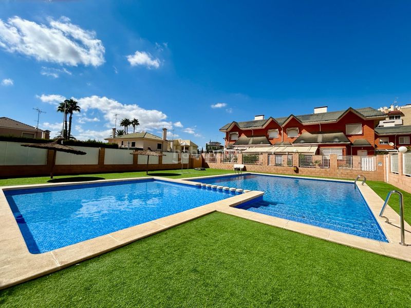 Foto 5e52596a-70f0-4cde-8b78-1e05cfbd095b. Casa amb calefacció aparcament piscina a Ciutat Jardí - Torreta Verdí Elche / Elx