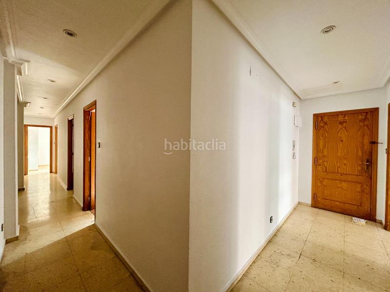 Foto c066102e-b9bd-435b-8129-3f892f494061. Etagenwohnung in Reina Victoria - Miguel Hernández Elche / Elx