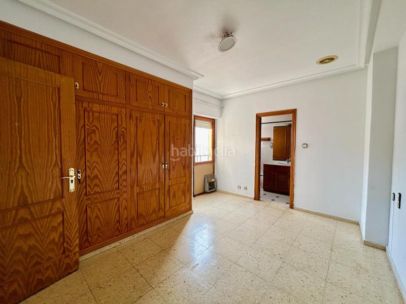 Foto 06b94de1-8668-4d7e-b8ab-820c8c063e76. Piso en Reina Victoria - Miguel Hernández Elche / Elx