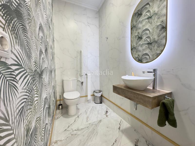 Foto 3a24ddc7-19c4-46bb-b71b-315a4234823b. Alquiler local comercial traspaso clínica estética completamente montada en Elche / Elx