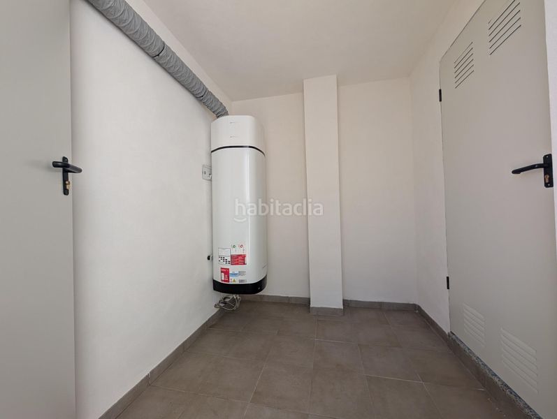 Foto ce484327-377f-4efb-ab76-77dbb2c8b7a0. Àtic amb aparcament piscina a Playa Tamarit-Playa Lissa Santa Pola