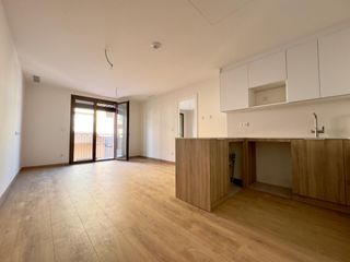 Etagenwohnung  Calle calle tomás bordera. Nuevo con plaza de garaje y orientado a dos calles