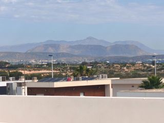 Casa  Calle de chipre. Vivienda de obra nueva con vistas despejadas y solárium en gran