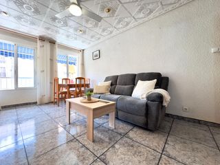 Flat in Calle LEON SANCHEZ SAEZ 69