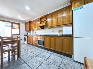 Pis a Calle leon sanchez saez 69. 4 dormitorios, todo exterior, ascensor y orientación sur en plaz