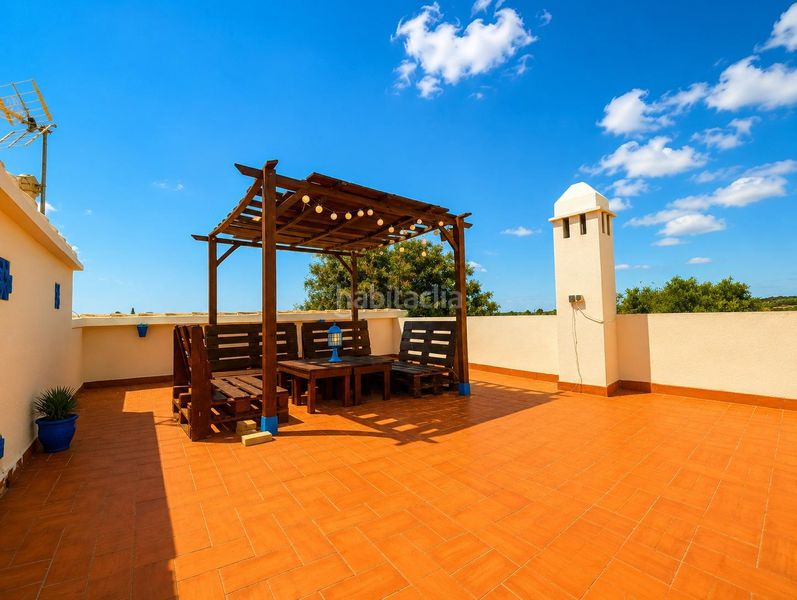 Foto a0d5c6d5-a110-4eb2-b5df-682b401a099a. Casa amb aparcament piscina a Los Arenales del Sol Elche / Elx