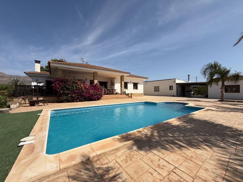 Foto 1d20b129-d387-413f-9838-54ab433029c6. Xalet amb aparcament piscina a Agost