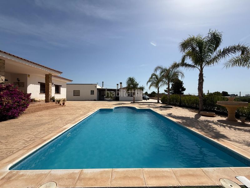 Foto e06f07db-863c-4d27-a4d4-77ee7e60e975. Xalet amb aparcament piscina a Agost